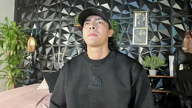 elliot_colton webcam