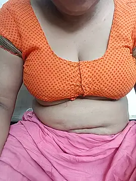 Menka_cut34 webcam