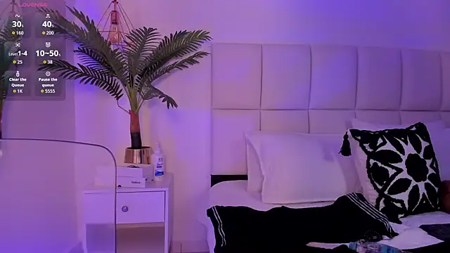 Megan_Brunette2 webcam