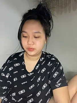 Almira6868 webcam