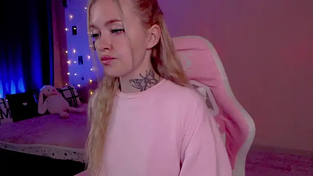 Naughty_Mable live cam on StripChat