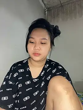 Almira6868 webcam