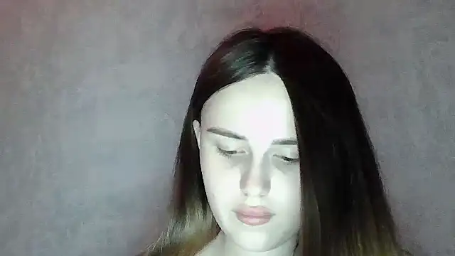 SweetLoraa webcam