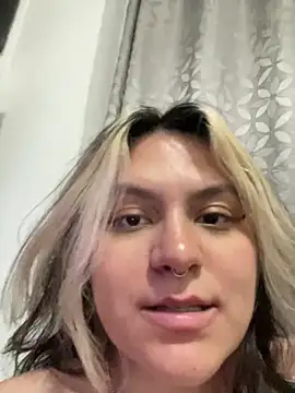 NaylaVelvet webcam