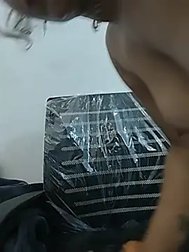 KAJALBHABHI_ webcam