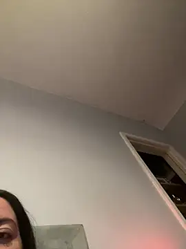 sexyBrunettex1 webcam