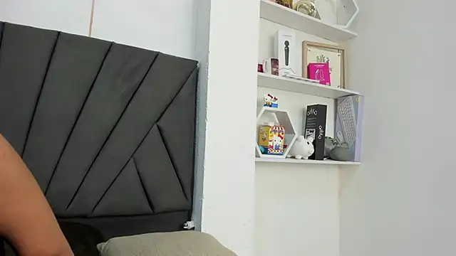LesliePetit webcam