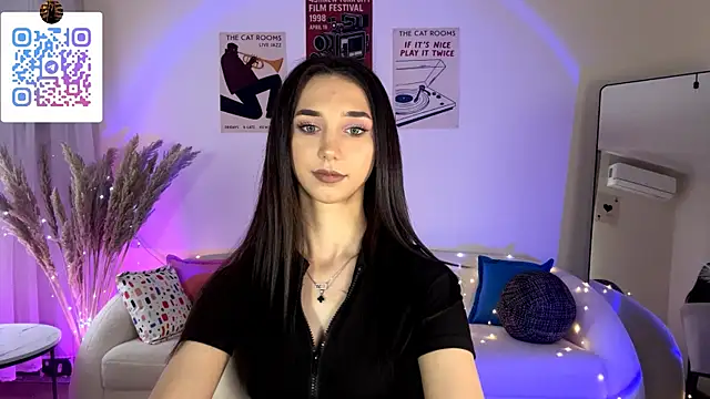 LinaMour webcam