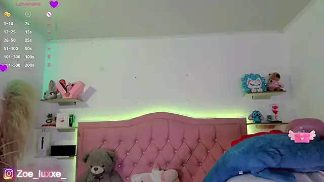 Zoe_Luxxe_ webcam