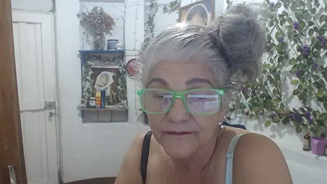 FunnyGrandma webcam