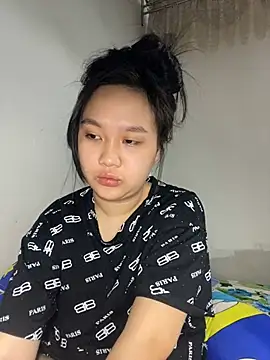Almira6868 webcam