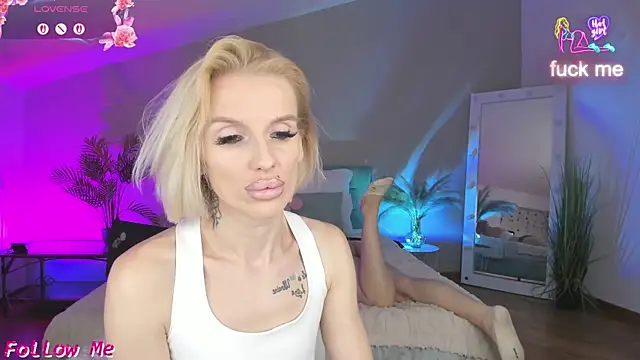 Lana_kitty__ webcam