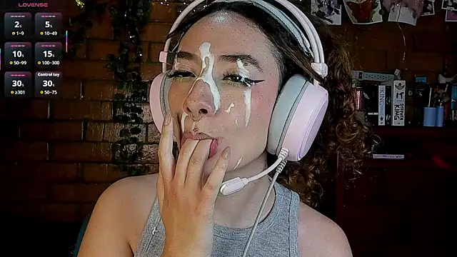 Annycolin_ webcam