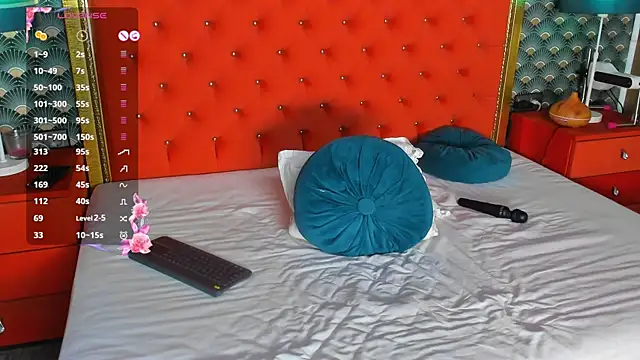 VallerieJones webcam