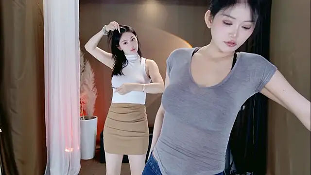 Banana-Milk69 webcam