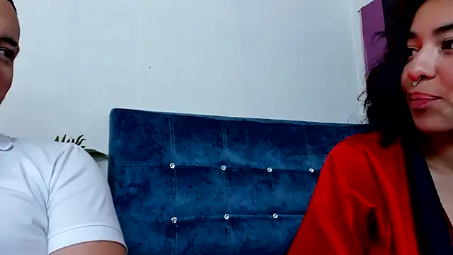 Aronandmoli69 webcam
