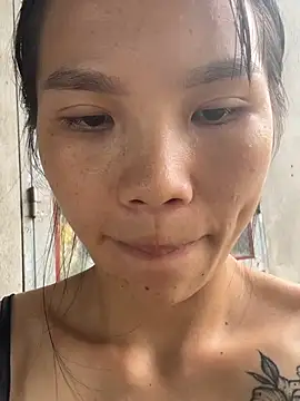 MiuMiu-Babyy webcam