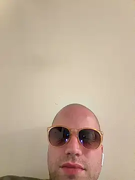 Showrunnerwright1on1 webcam