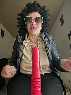 MARILYNKOVANOVA webcam