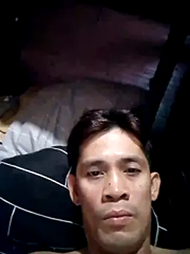 HOT-ASIANBABYBOY webcam