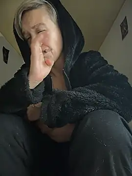 MARILYNKOVANOVA webcam
