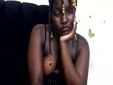 MoonlighMaya webcam