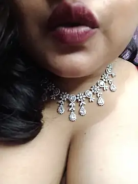 Lovely-Lina7