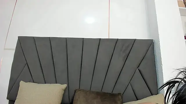 LesliePetit webcam