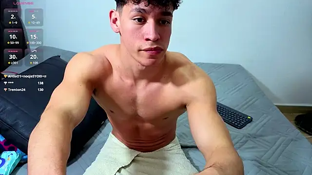 Luke_Muscle webcam