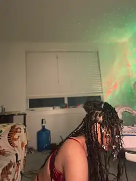 Lunalovesyou8 webcam