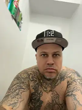 Auhenri25 webcam