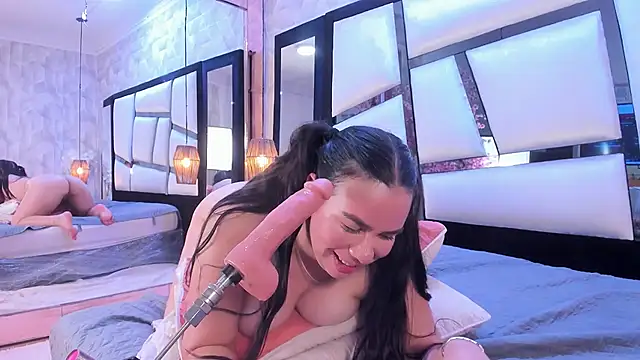 TessaCooper1 webcam