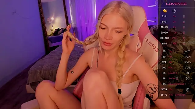 AnyaTaylor_ webcam
