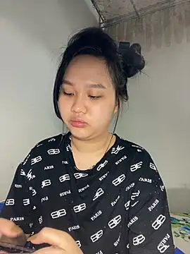 Almira6868 webcam