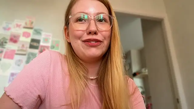 HoneyAudrey webcam