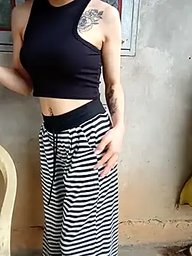MiuMiu-Babyy webcam