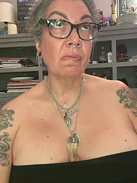 dieseldame1313 Live Webcam on Stripchat