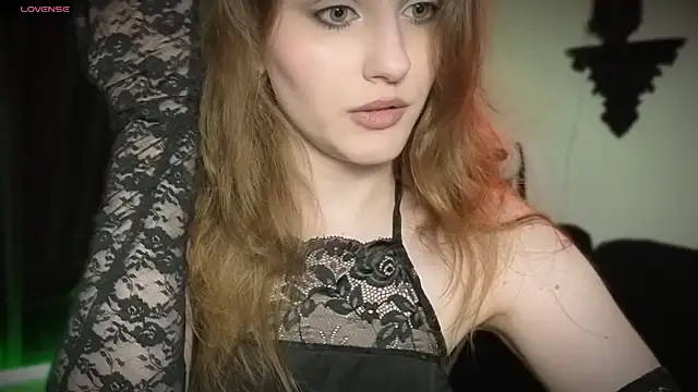EllieMori_ webcam
