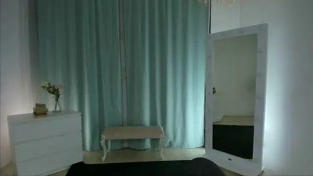 Ariadna_Shy webcam