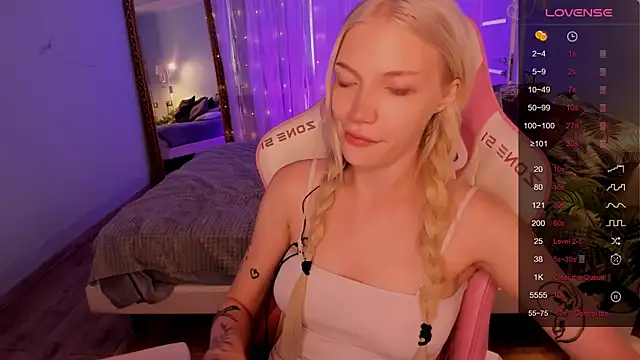 AnyaTaylor_ webcam