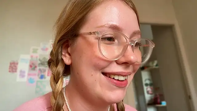 HoneyAudrey webcam