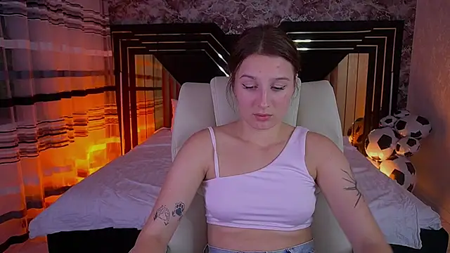 VikVikLove webcam