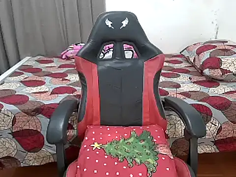 Hotpeachyx webcam