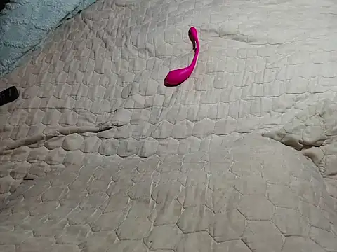 Hilarybunnyy webcam