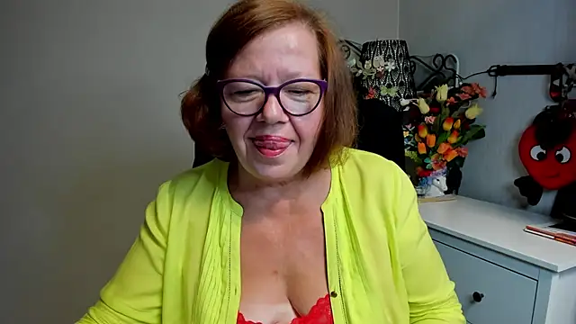 Adelewildx live cam on StripChat