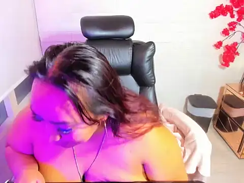 Shara_Oz webcam