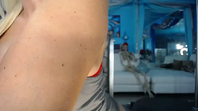ADRIANNA_FOX webcam