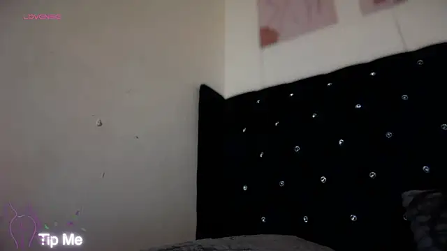 NaughtyJedGirl webcam