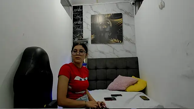 sweetauracouple live sex cam