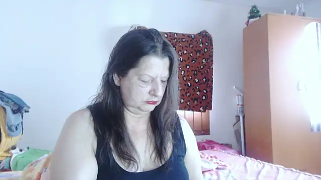 ExtasyMature webcam